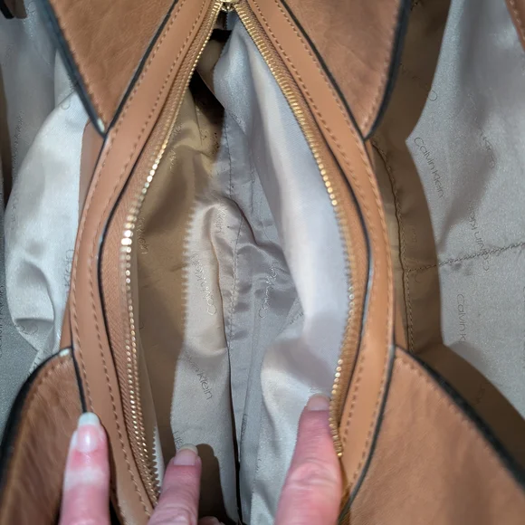 Calvin Klein Brown Leather Shoulder Bag - Picture 5 of 7